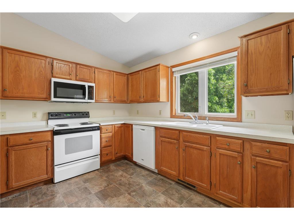 13015 Penn Avenue S Burnsville MN 55337 7067177 image13