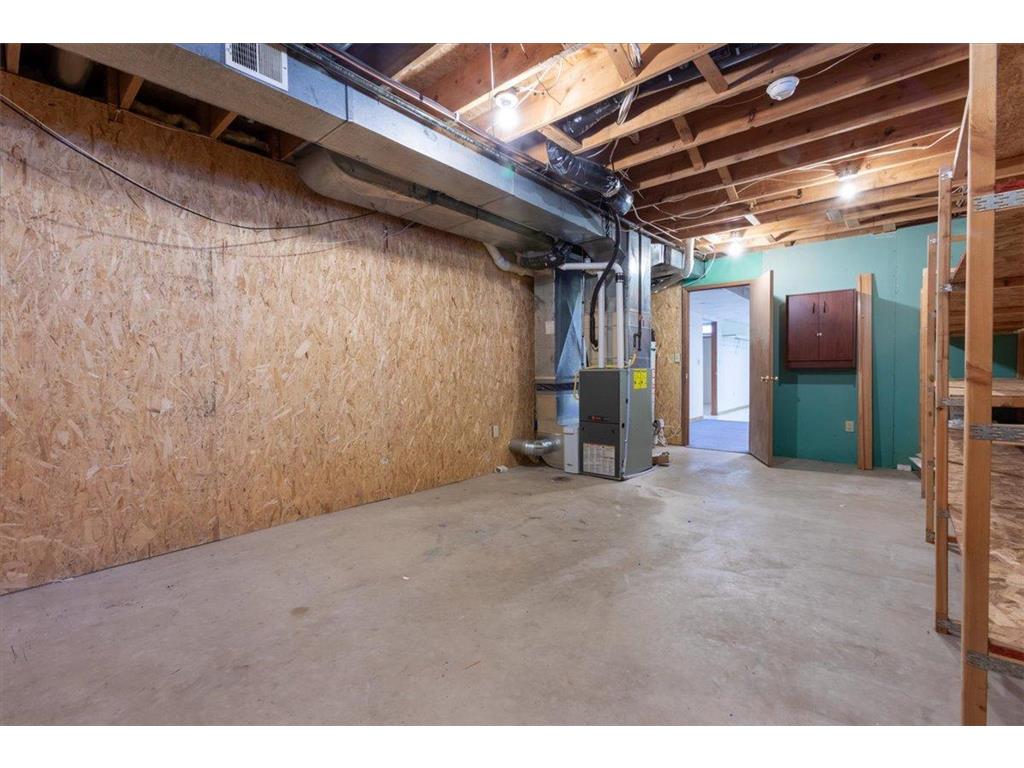 1302 15th Avenue E Menomonie WI 54751 7076696 image38