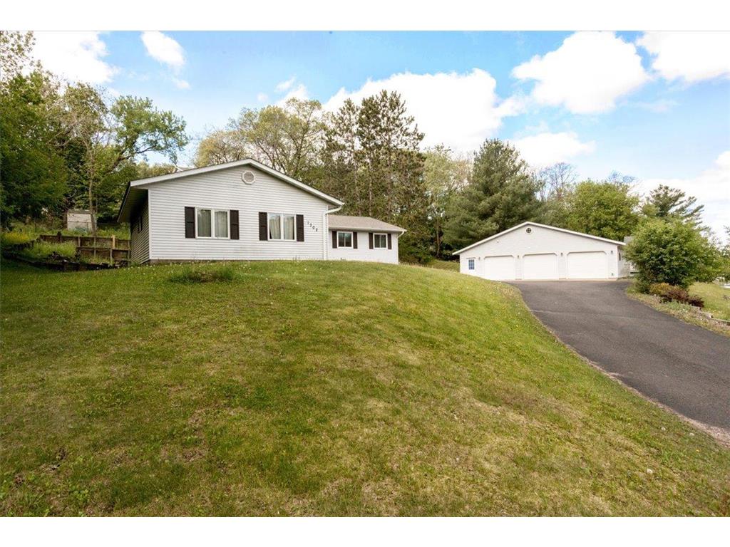 1302 15th Avenue E Menomonie WI 54751 7076696 image6