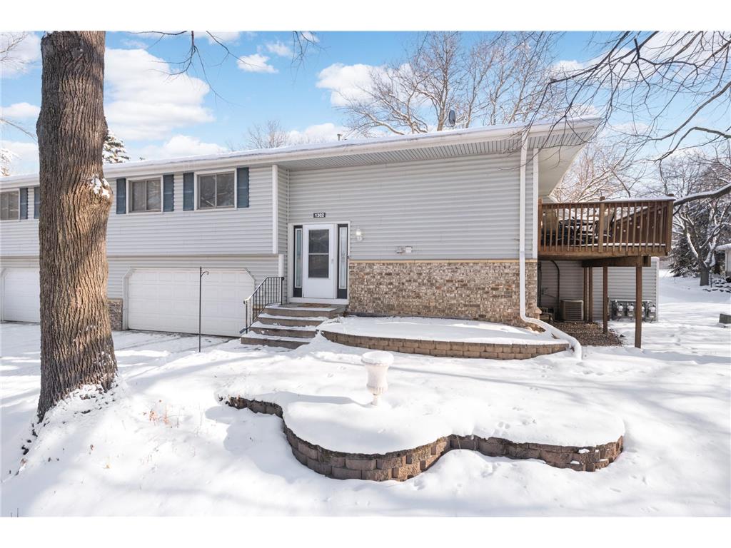 1302 Crestridge Lane, Eagan, MN, 55123 MLS 6318951 Edina Realty