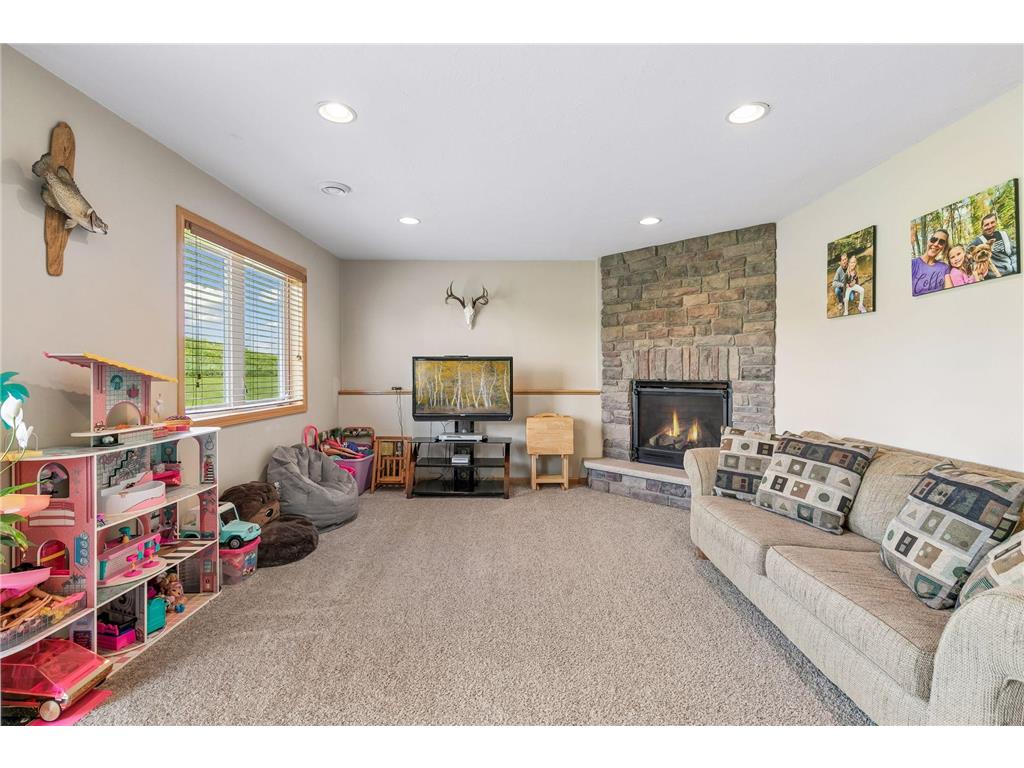 1302 Prairie Street NW Montgomery MN 56069 7103702 image34