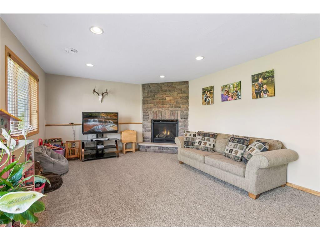 1302 Prairie Street NW Montgomery MN 56069 7103702 image35