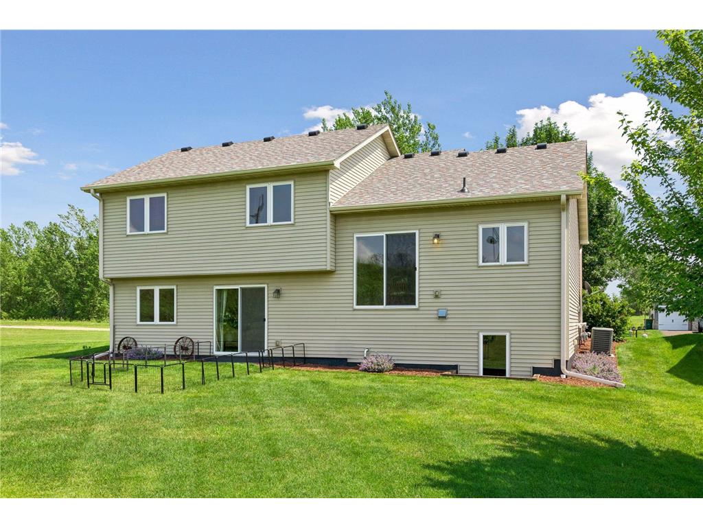 1302 Prairie Street NW Montgomery MN 56069 7103702 image6