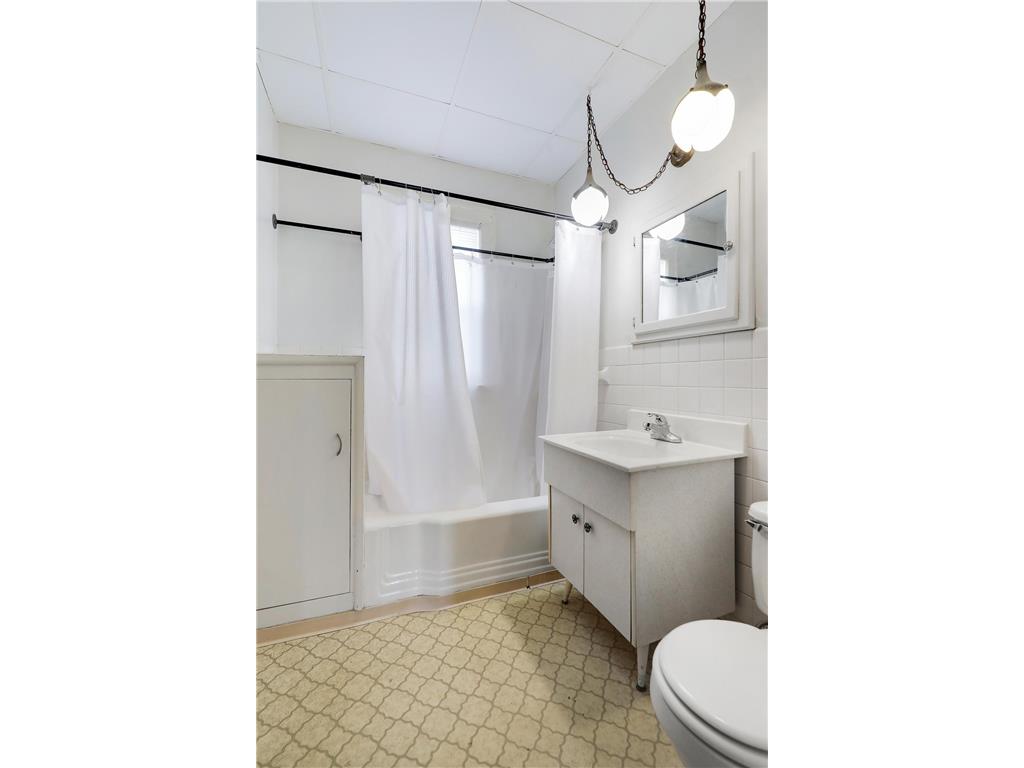 1302 Reaney Avenue Saint Paul MN 55106 7028842 image12