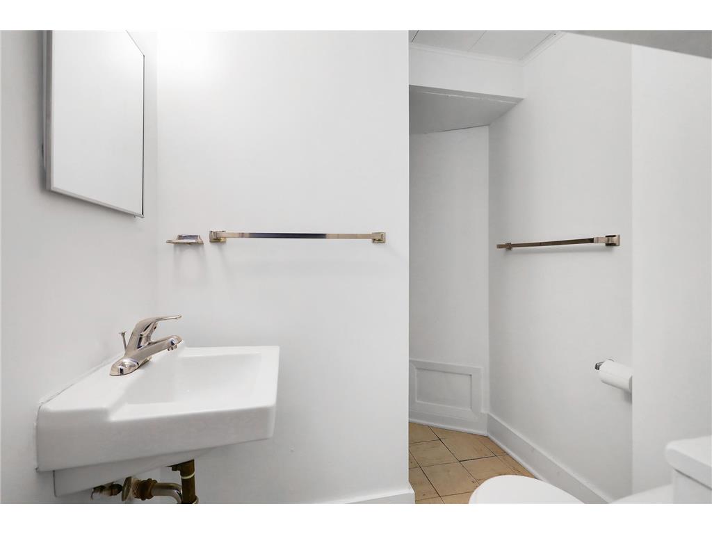 1302 Reaney Avenue Saint Paul MN 55106 7028842 image36