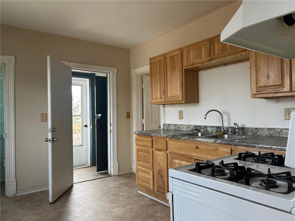 1302 W 1st Street Duluth MN 55806 7066692 image2