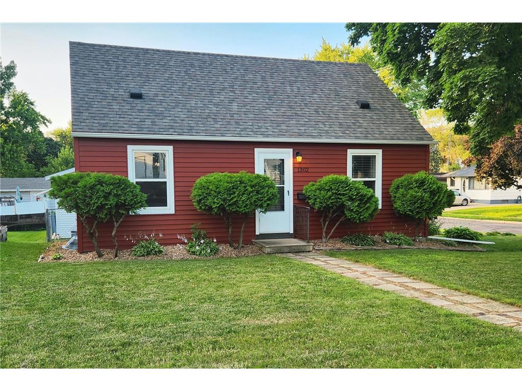 1302 W Clark Street Albert Lea MN 56007 6747788 image2