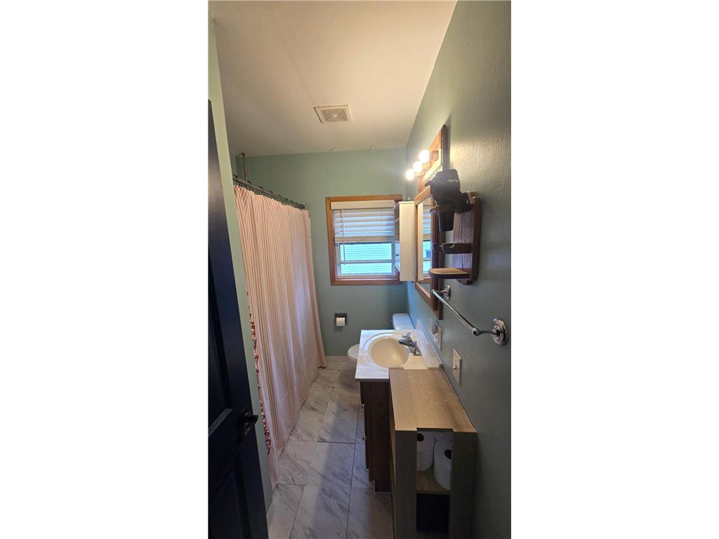 1302 W Clark Street Albert Lea MN 56007 7063101 image12