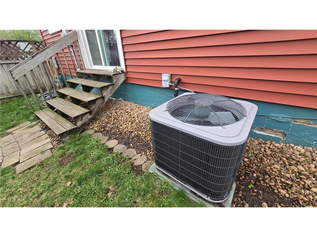 1302 W Clark Street Albert Lea MN 56007 7063101 image30