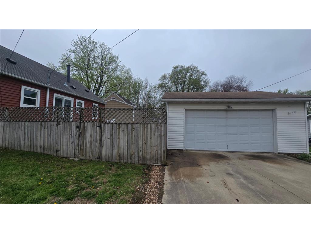 1302 W Clark Street Albert Lea MN 56007 7063101 image5