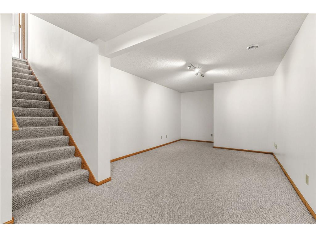13024 Garrett Lane Apple Valley MN 55124 7096960 image36