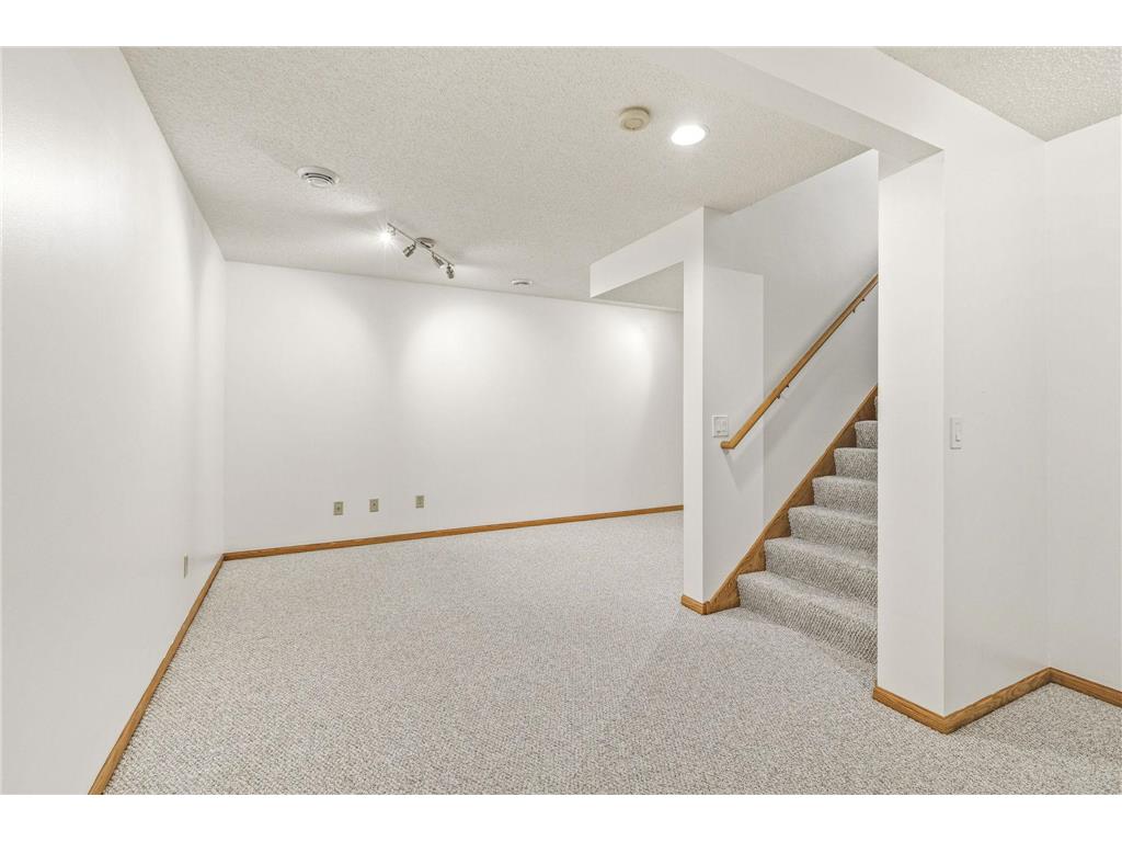 13024 Garrett Lane Apple Valley MN 55124 7096960 image38