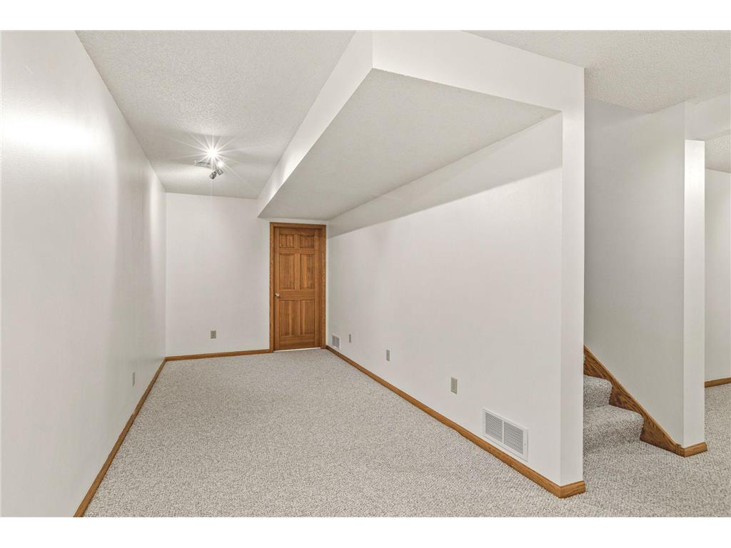 13024 Garrett Lane Apple Valley MN 55124 7096960 image39