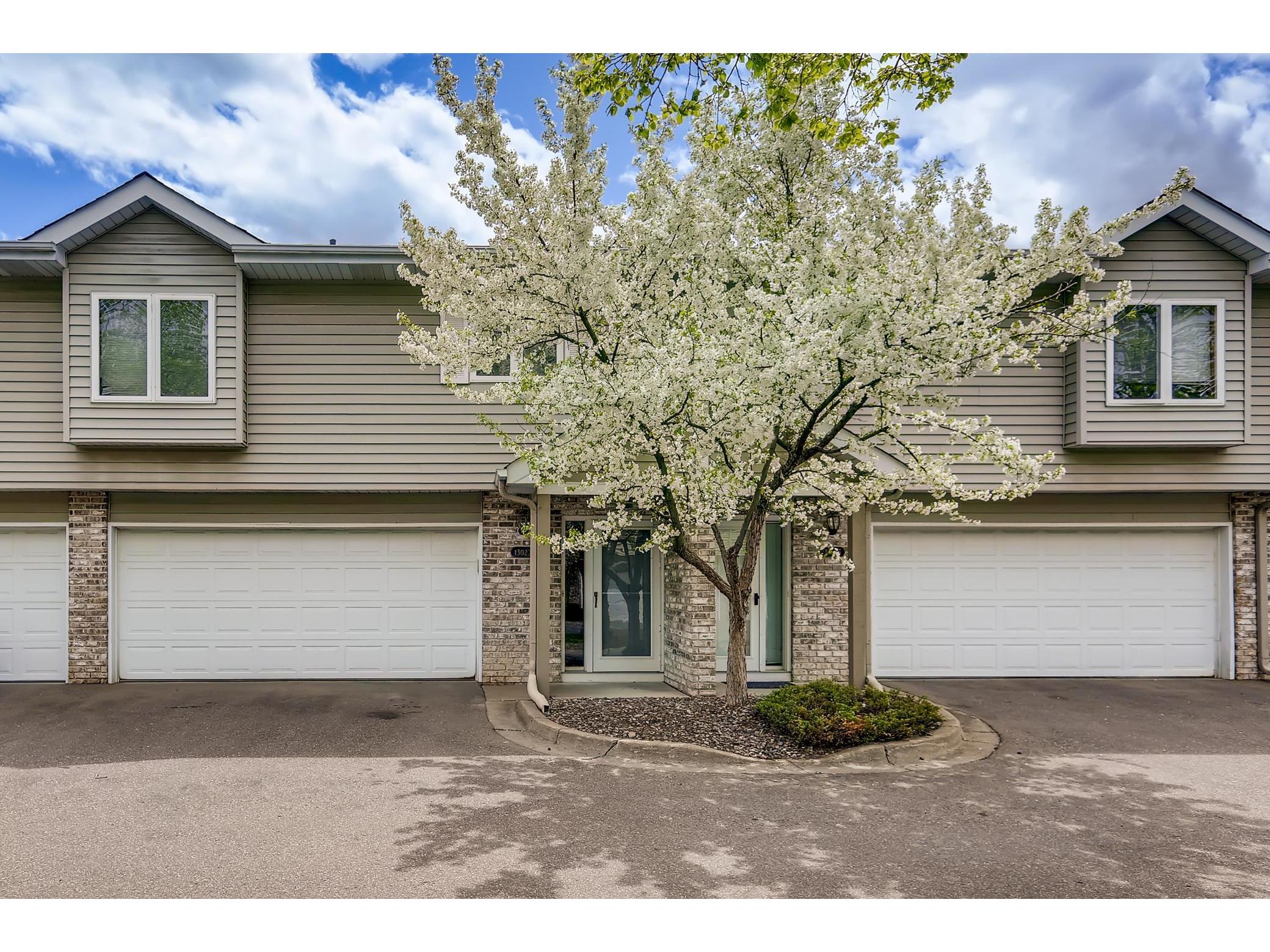 13027 Penn Avenue S, Burnsville, MN 55337 MLS 5744807 Edina Realty