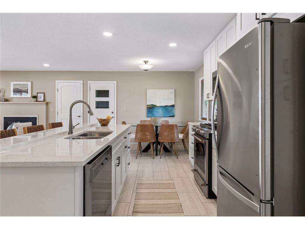 1303 Crystal Lake Road E Burnsville MN 55306 - Crystal 7082969 image12
