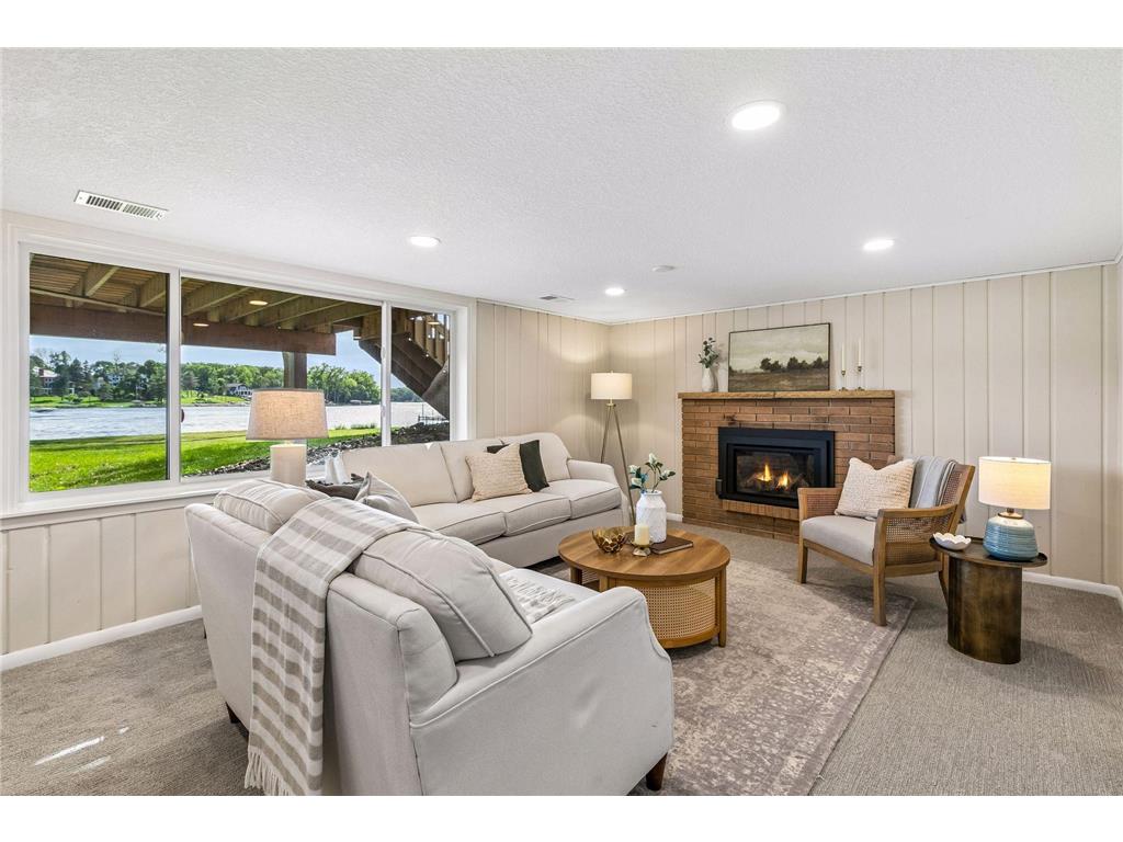 1303 Crystal Lake Road E Burnsville MN 55306 - Crystal 7082969 image42