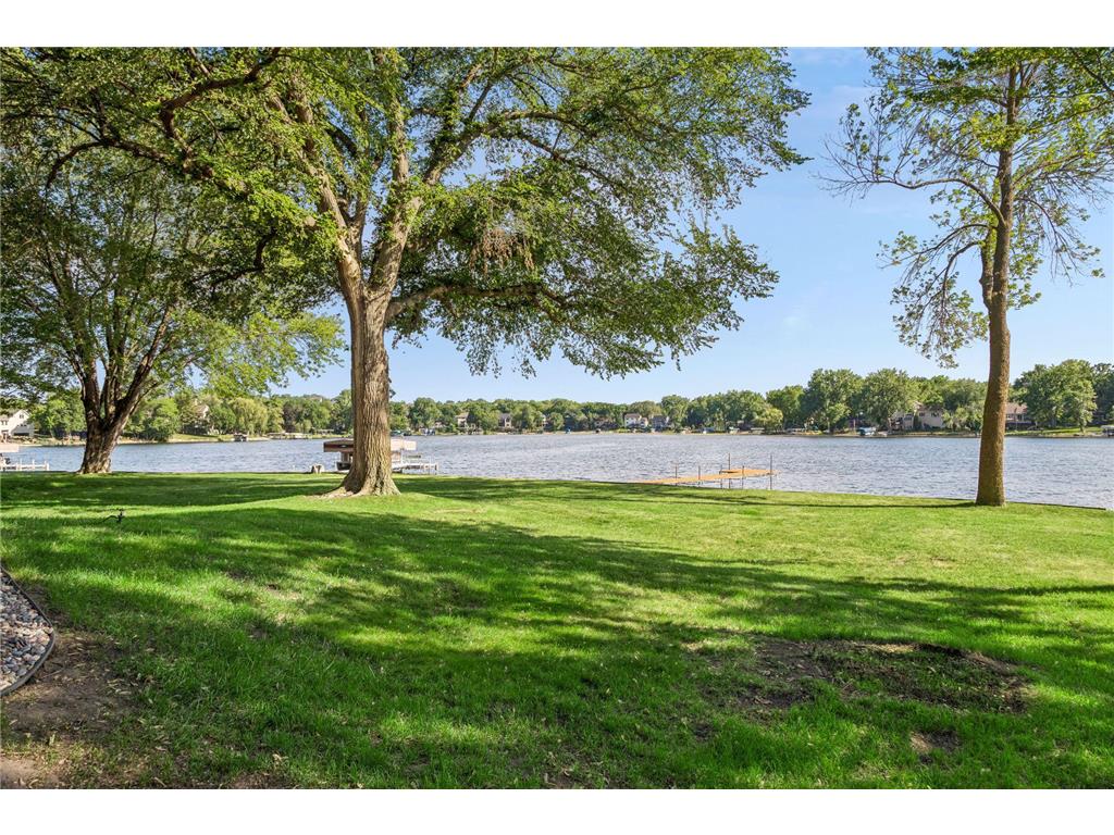 1303 Crystal Lake Road E Burnsville MN 55306 - Crystal 7082969 image45