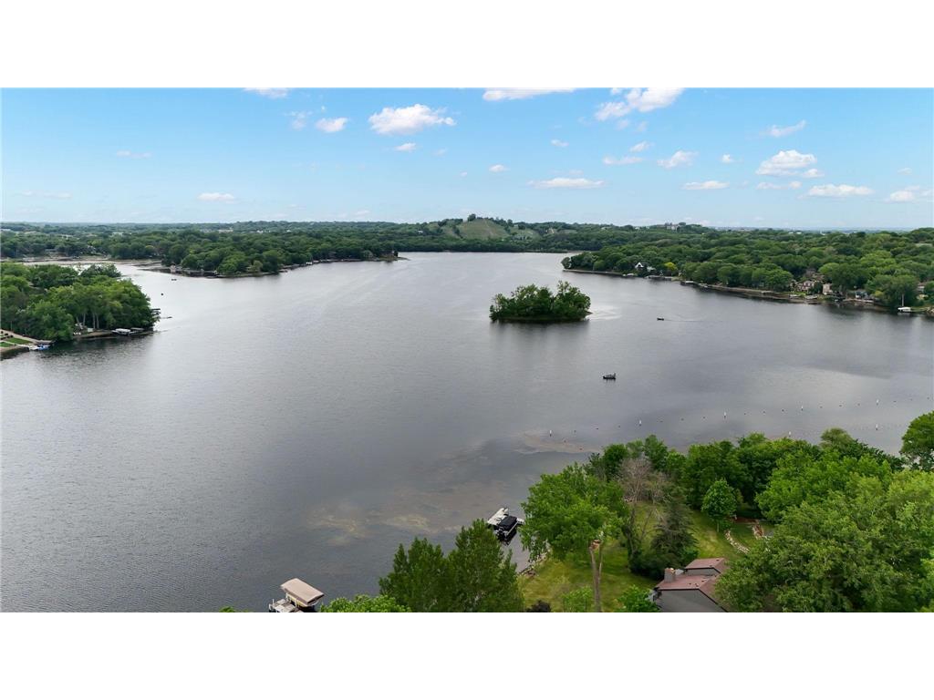 1303 Crystal Lake Road E Burnsville MN 55306 - Crystal 7082969 image62