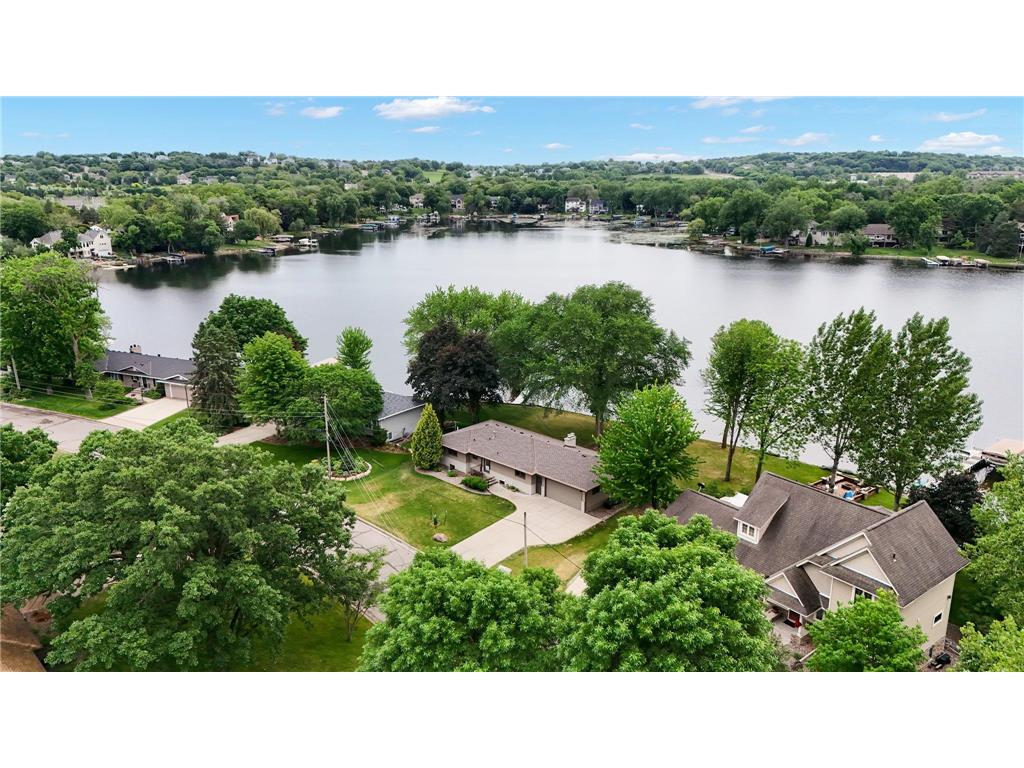 1303 Crystal Lake Road E Burnsville MN 55306 - Crystal 7082969 image66