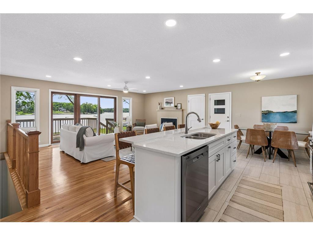 1303 Crystal Lake Road E Burnsville MN 55306 - Crystal 7082969 image74