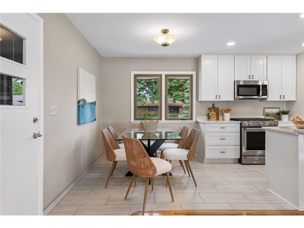 1303 Crystal Lake Road E Burnsville MN 55306 - Crystal 7082969 image75