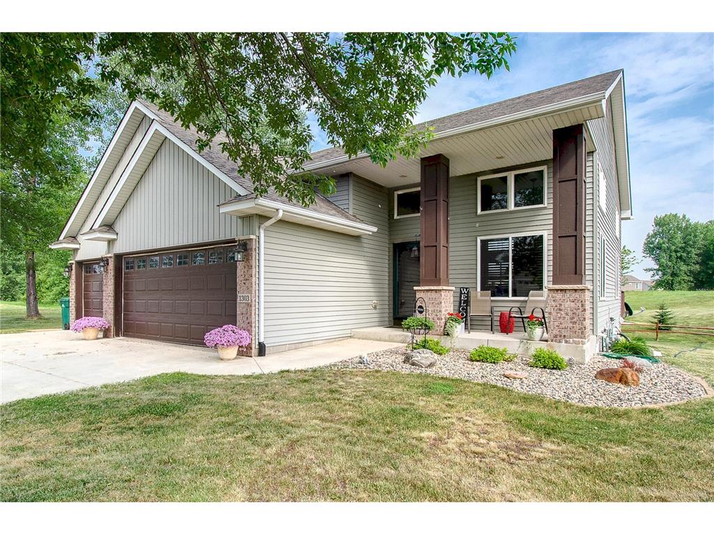 1303 Prairie Street NW Montgomery MN 56069 6408307 image1