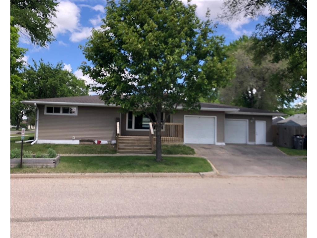 1304 13th Avenue N Moorhead MN 56560 6728230 image1