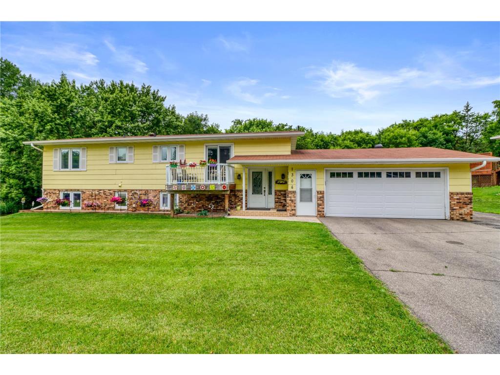 1304 Lori Avenue Detroit Lakes MN 56501 - Pelican River 6745380 image1