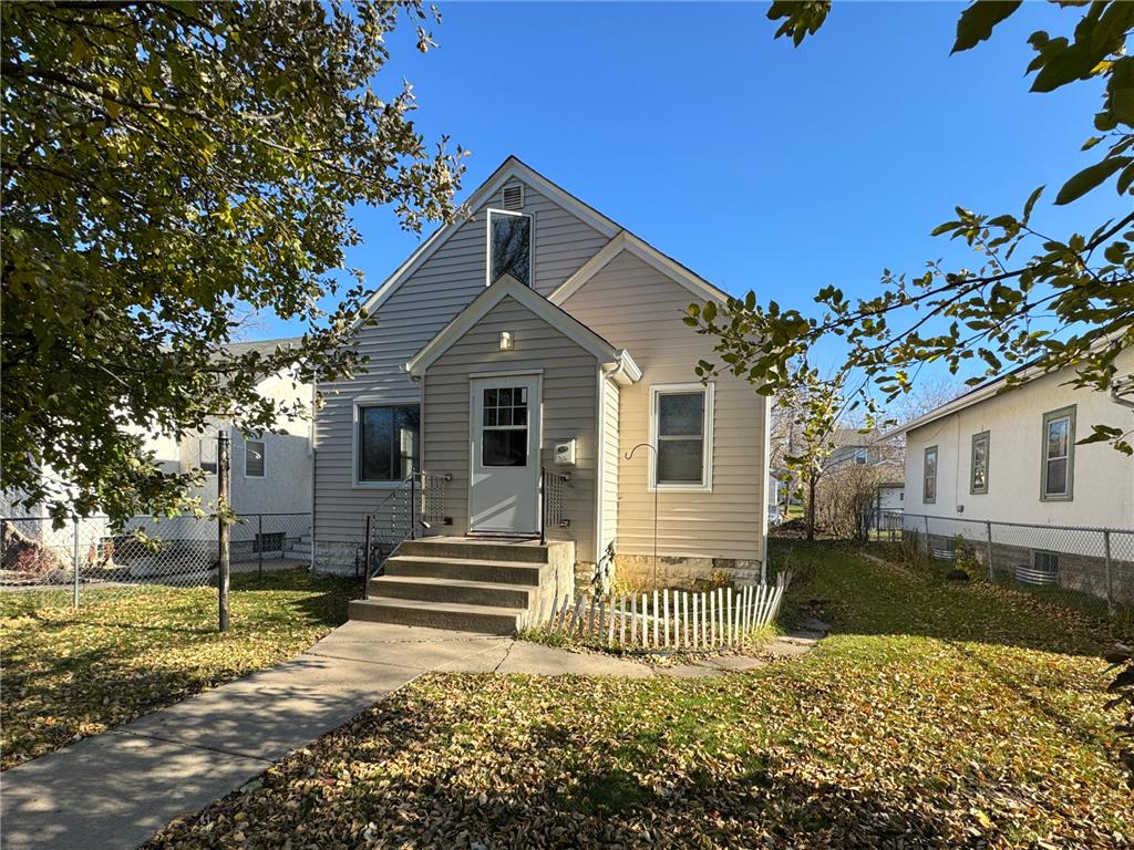 1304 Marion Street Saint Paul MN 55117 6458538 image1