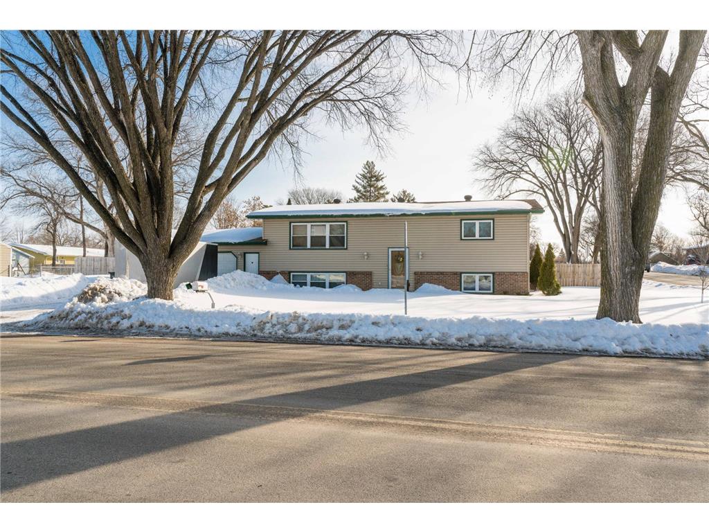 1304 N Cleveland Avenue Fergus Falls Twp MN 56537 6342078 image1