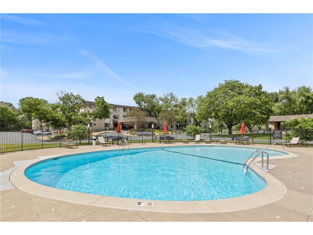 1304 W Medicine Lake Drive #106 Plymouth MN 55441 - Medicine Lake 6548507 image1