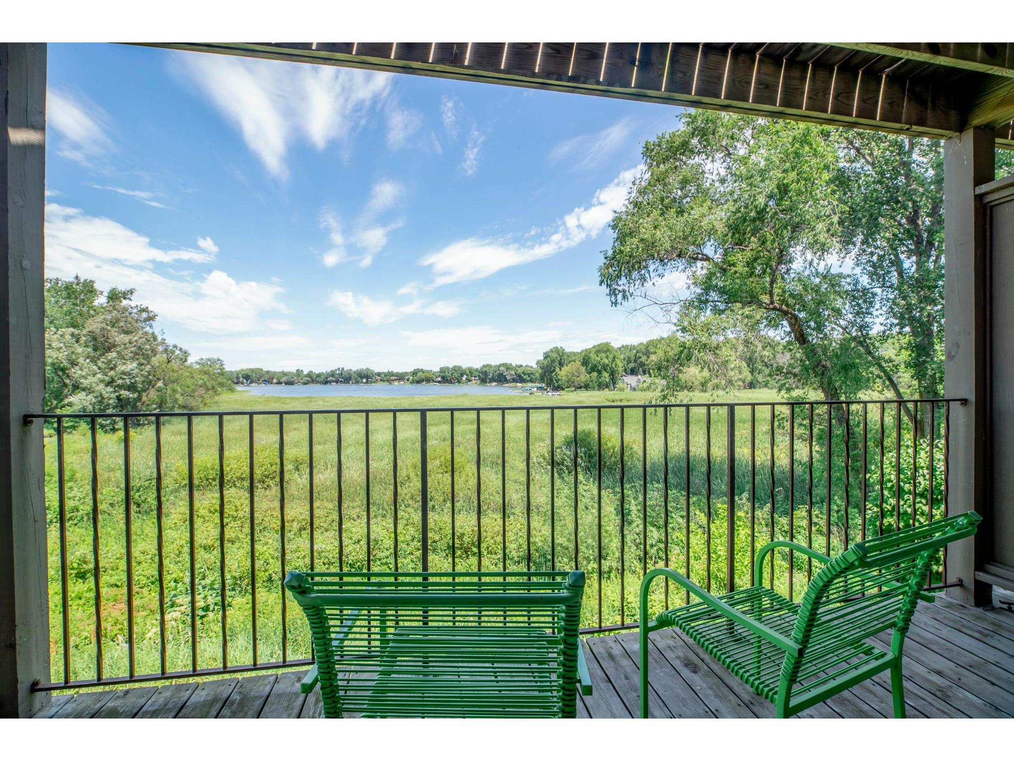 1304 W Medicine Lake Drive 205, Plymouth, MN 55441 MLS 5622920 Edina Realty