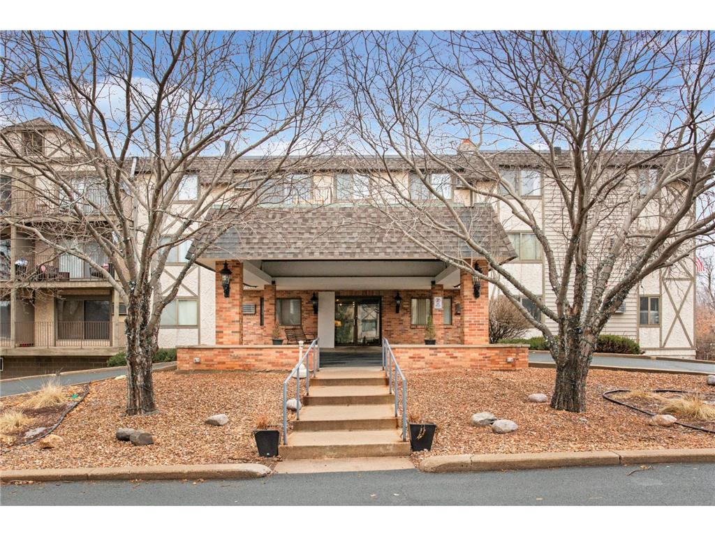 1304 W Medicine Lake Drive #205 Plymouth MN 55441 - Medicine Lake 6620286 image1