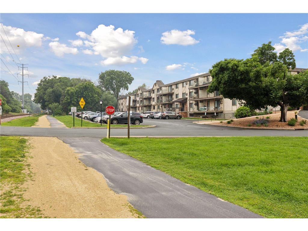 1304 W Medicine Lake Drive #320 Plymouth MN 55441 - Medicine Lake 7111038 image34