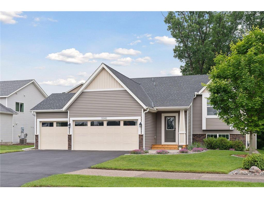 13042 Harpers Street NE Blaine MN 55449 7067262 image2