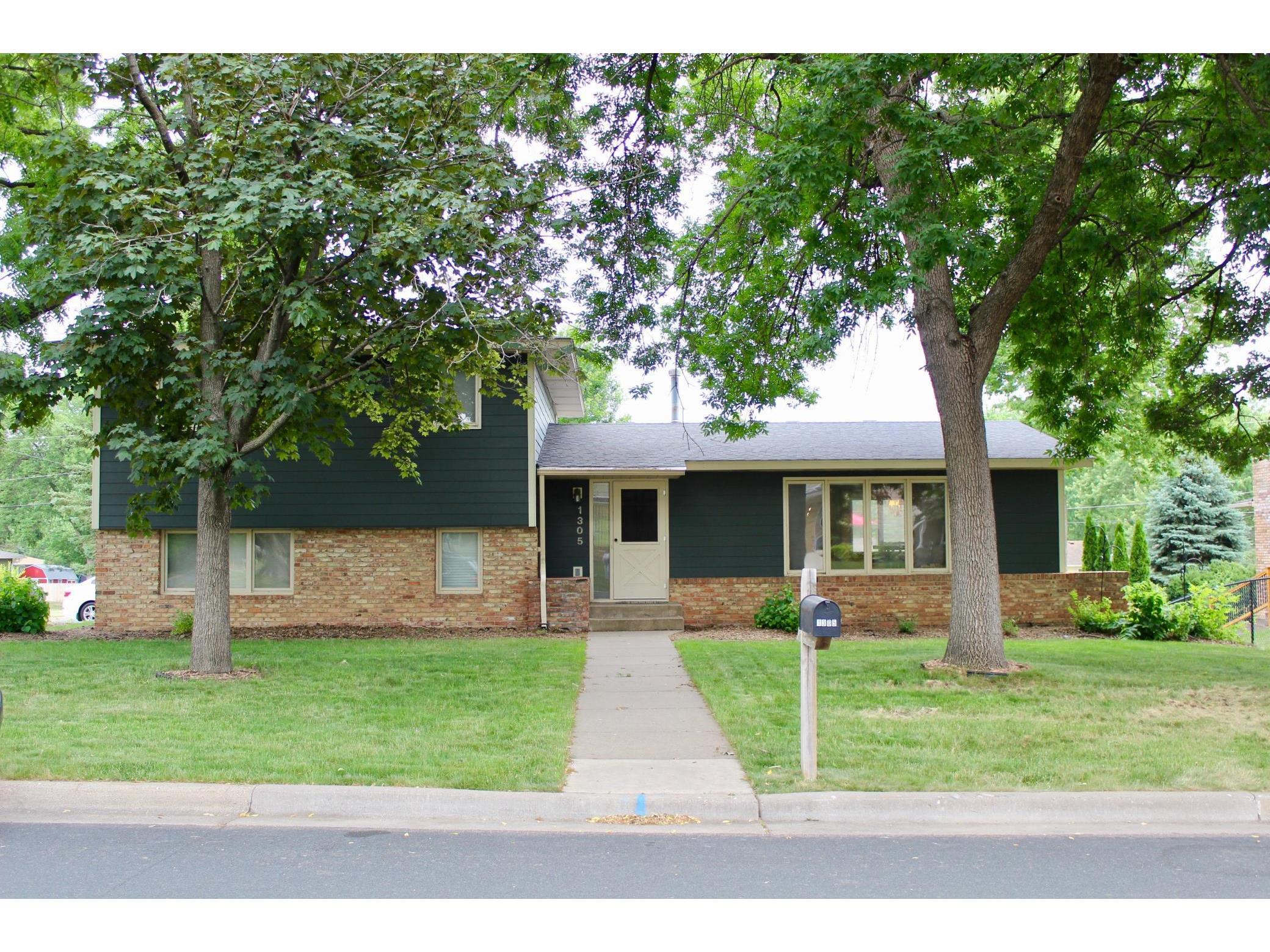 1305 Honeysuckle Lane, Hastings, MN 55033 MLS 6011715 Edina Realty