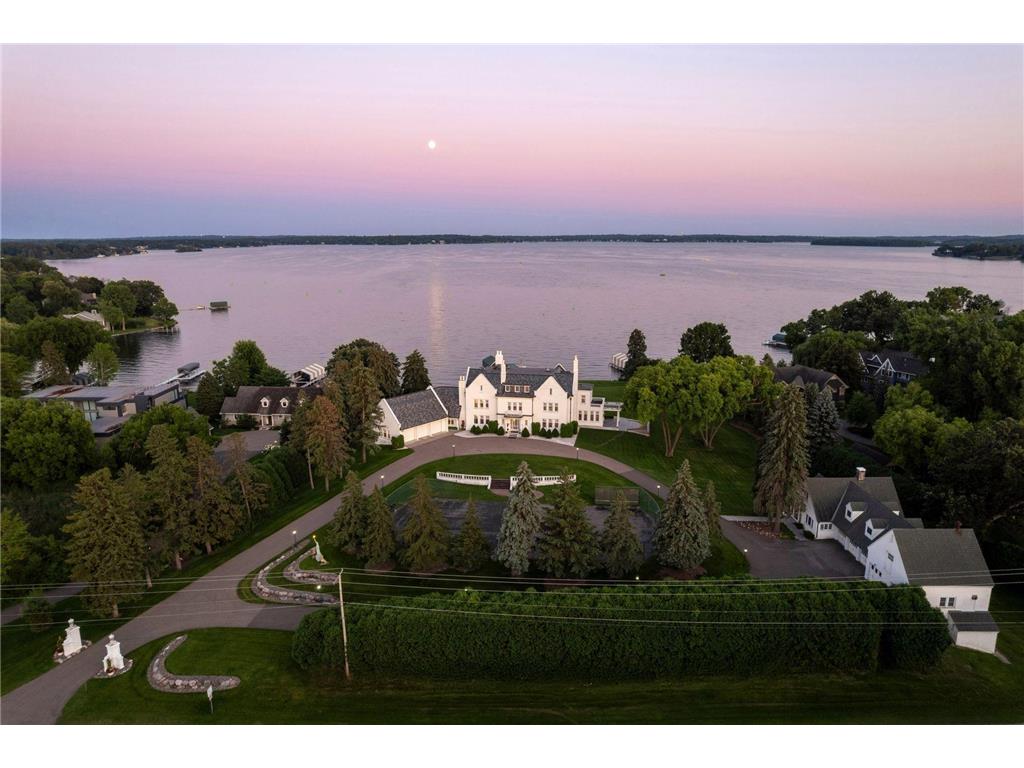 1305 Shoreline Drive Orono MN 55391 - Lake Minnetonka 6706868 image1