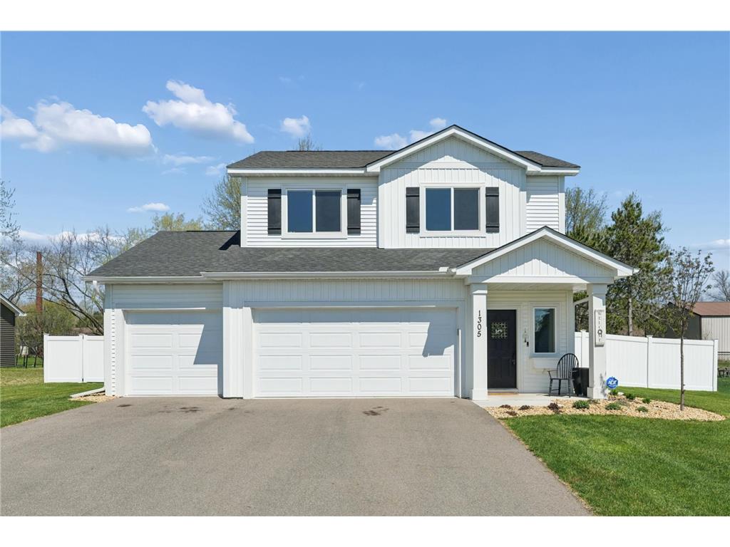 1305 Violet Street New Richmond WI 54017 7062451 image1