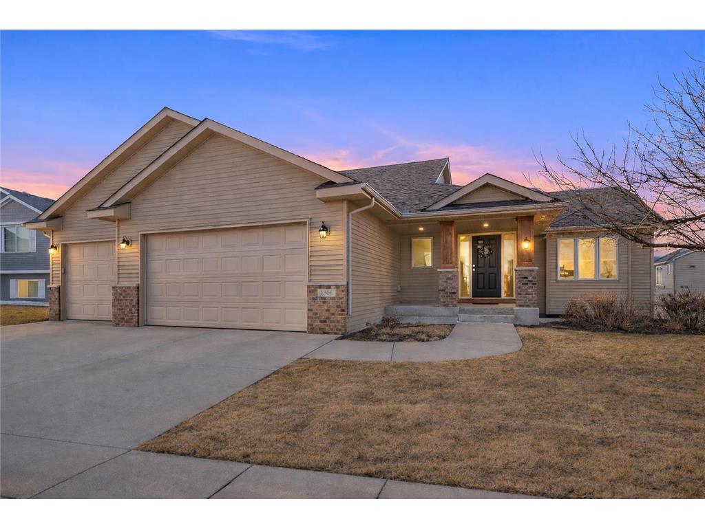 1306 4th Street NW New Prague MN 56071 7027210 image1