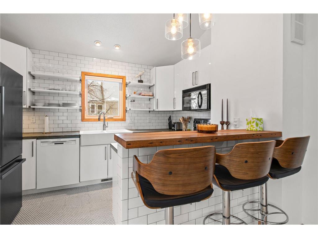 1306 Boardwalk Avenue Minneapolis MN 55411 6320484 image1