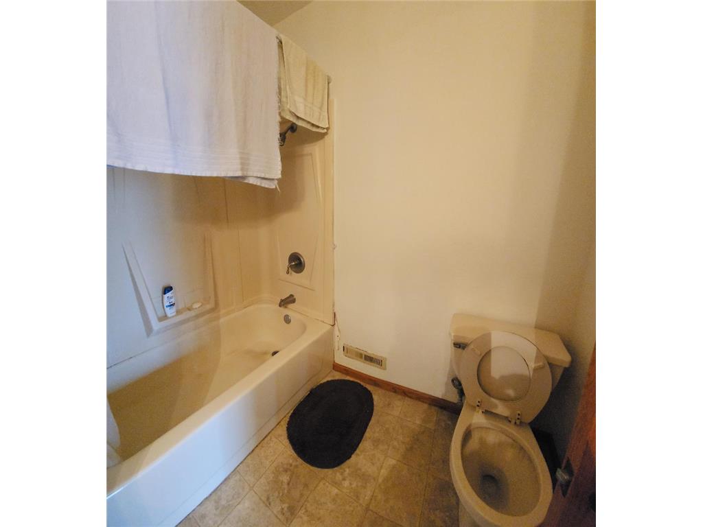 1306 Crestview Road Albert Lea MN 56007 7046267 image11