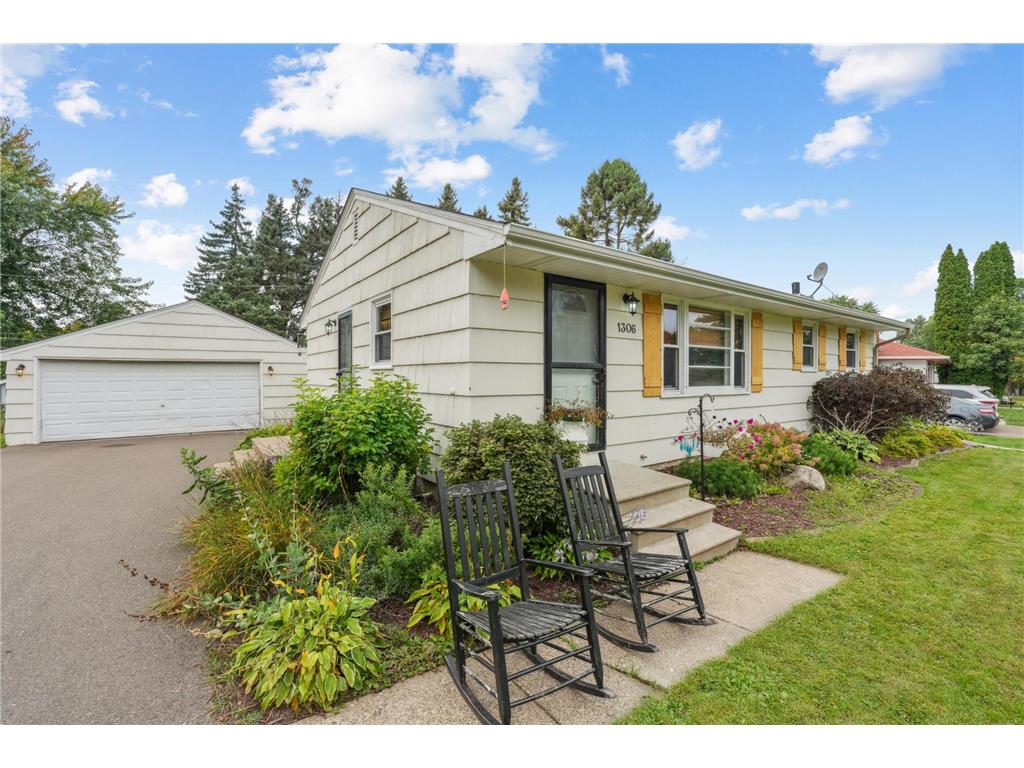 1306 Guthrie Avenue N Oakdale MN 55128 6787352 image1