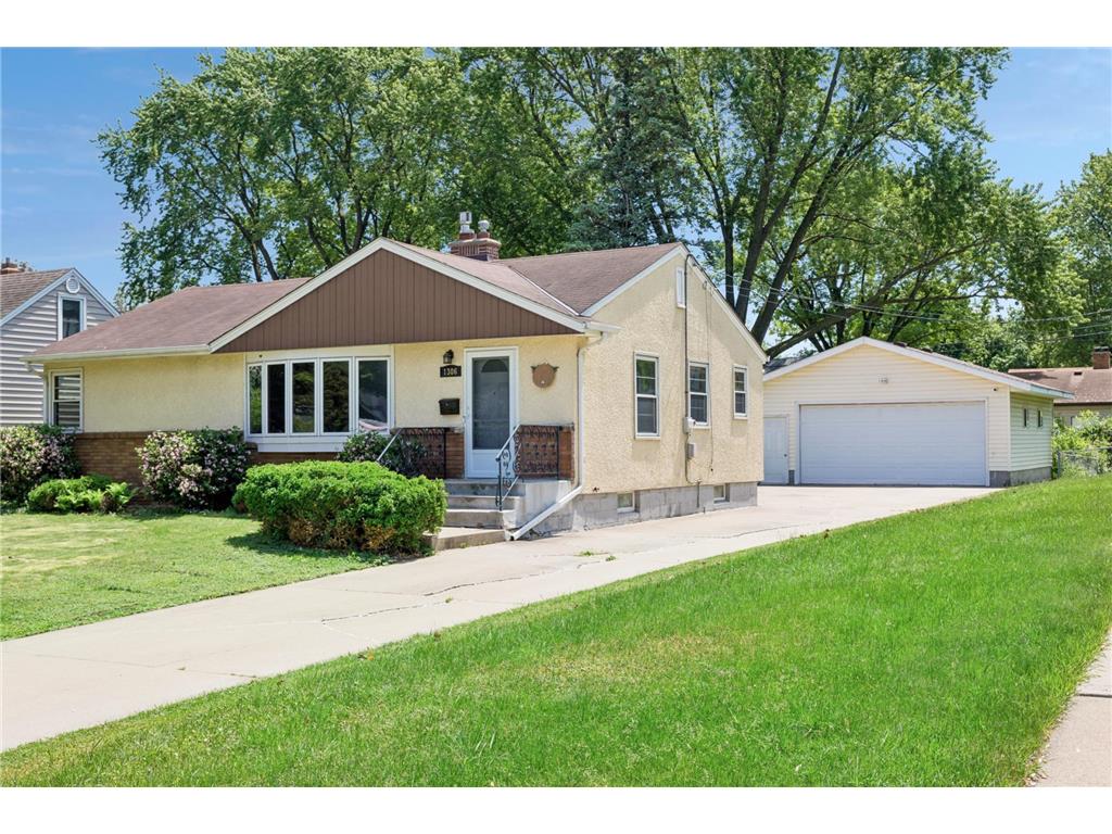 1306 Ryan Avenue W Roseville MN 55113 7074620 image1