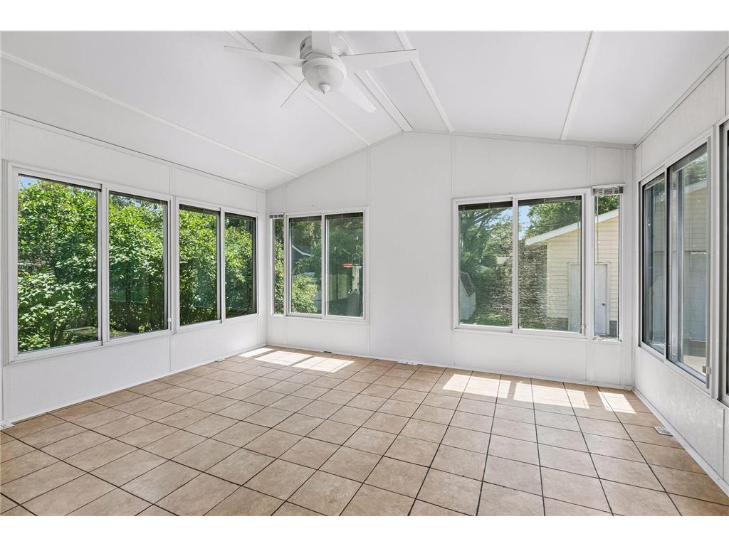 1306 Ryan Avenue W Roseville MN 55113 7074620 image16
