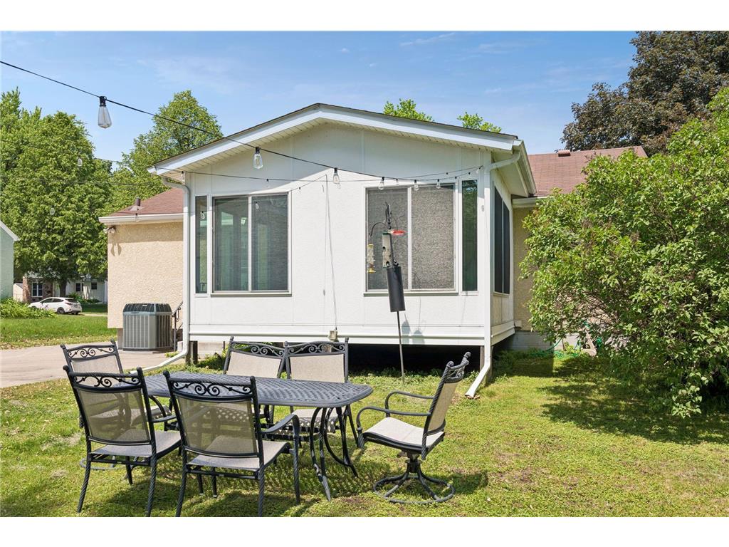 1306 Ryan Avenue W Roseville MN 55113 7074620 image23