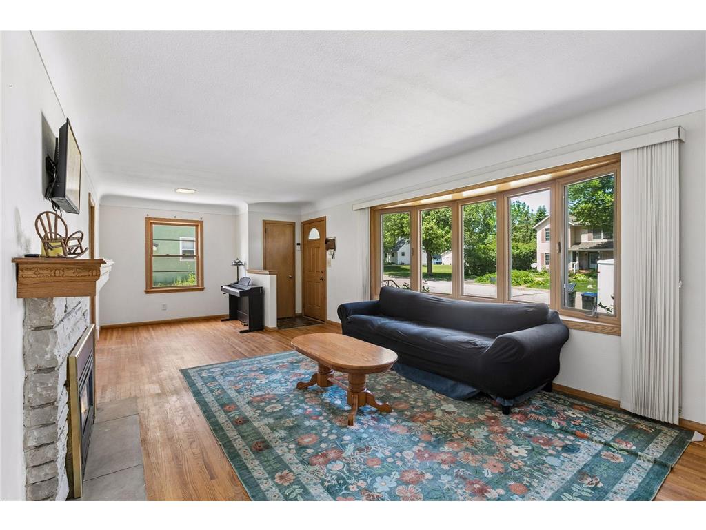 1306 Ryan Avenue W Roseville MN 55113 7074620 image3