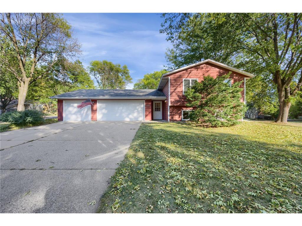 13062 Everest Avenue, Apple Valley, MN 55124 MLS 6251394 Edina Realty