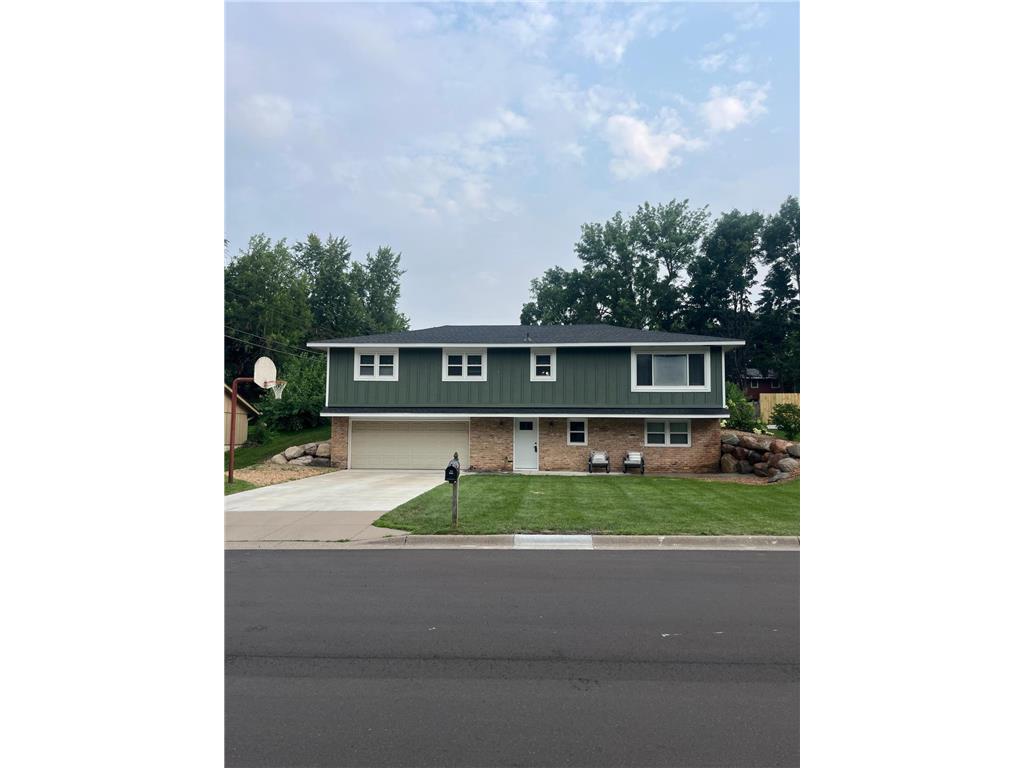 1307 20th Street W Hastings MN 55033 6764473 image1