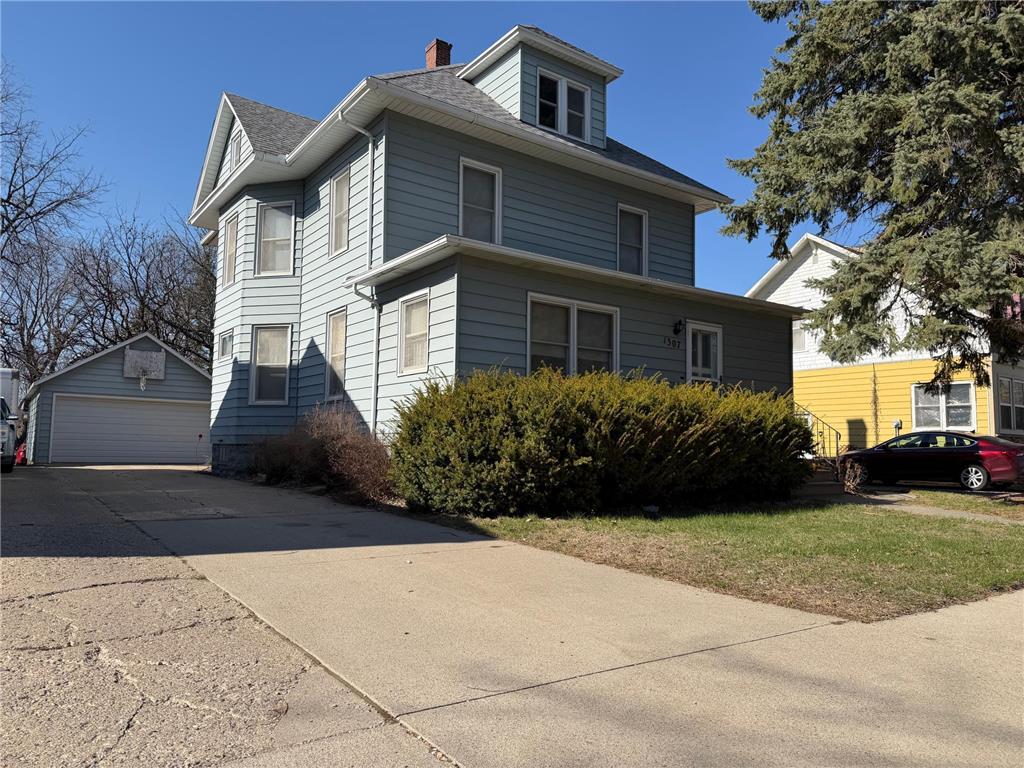 1307 8th Avenue Worthington MN 56187 7045677 image1