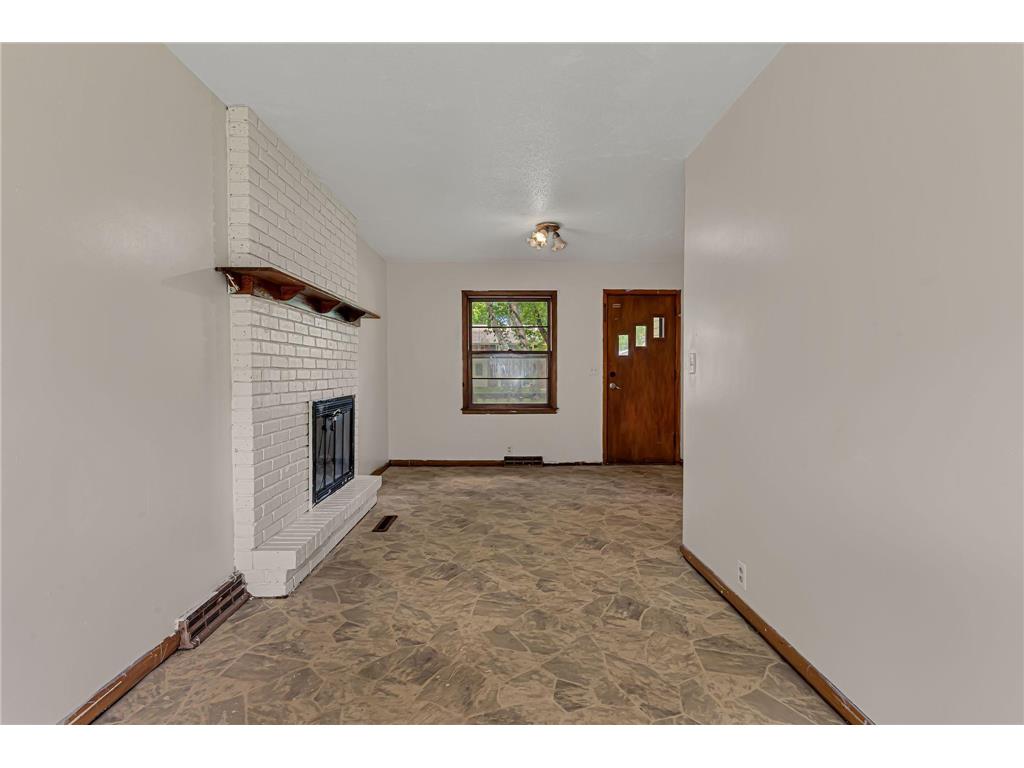 1308 10th Street SW Willmar MN 56201 7086528 image3